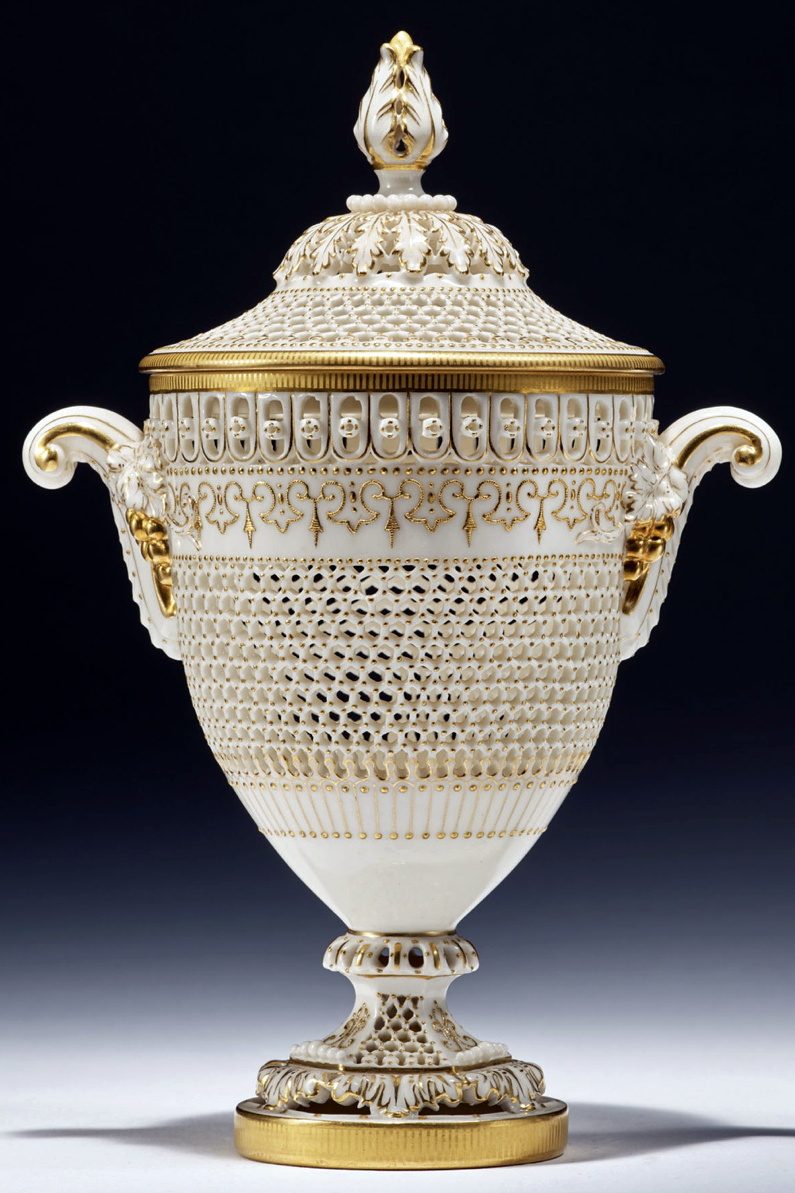 Royal Worcester reticulated vase and cover by George Owen. Shape 2402.
