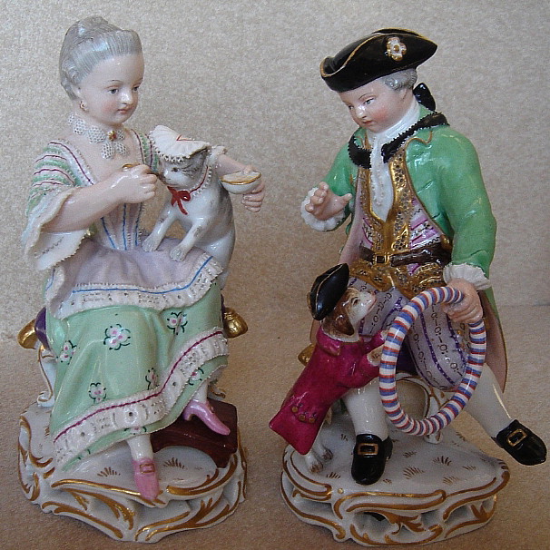 Meissen figures B94 - Girl with cat & boy with dog and hole hoop
