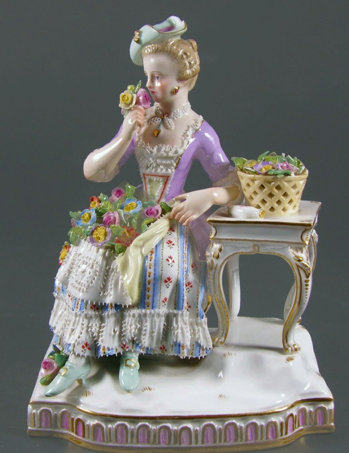 Meissen E5 figurine "Smell" from Five Senses series