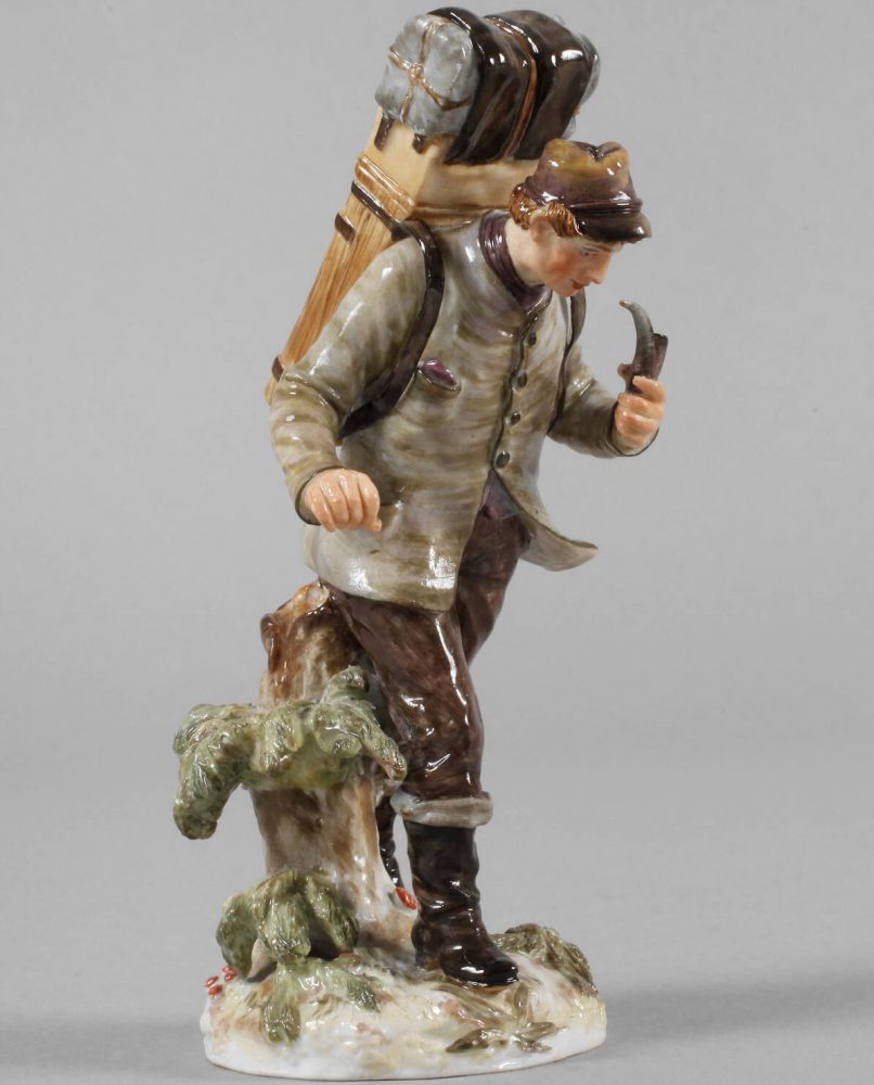 Meissen model number Q190g from the series of 25 figurines in Traditional German Costumes