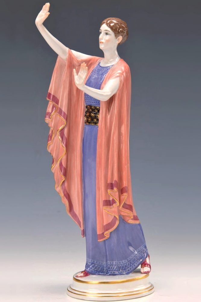 Meissen dancer by Theodor Eichler. Model number E245