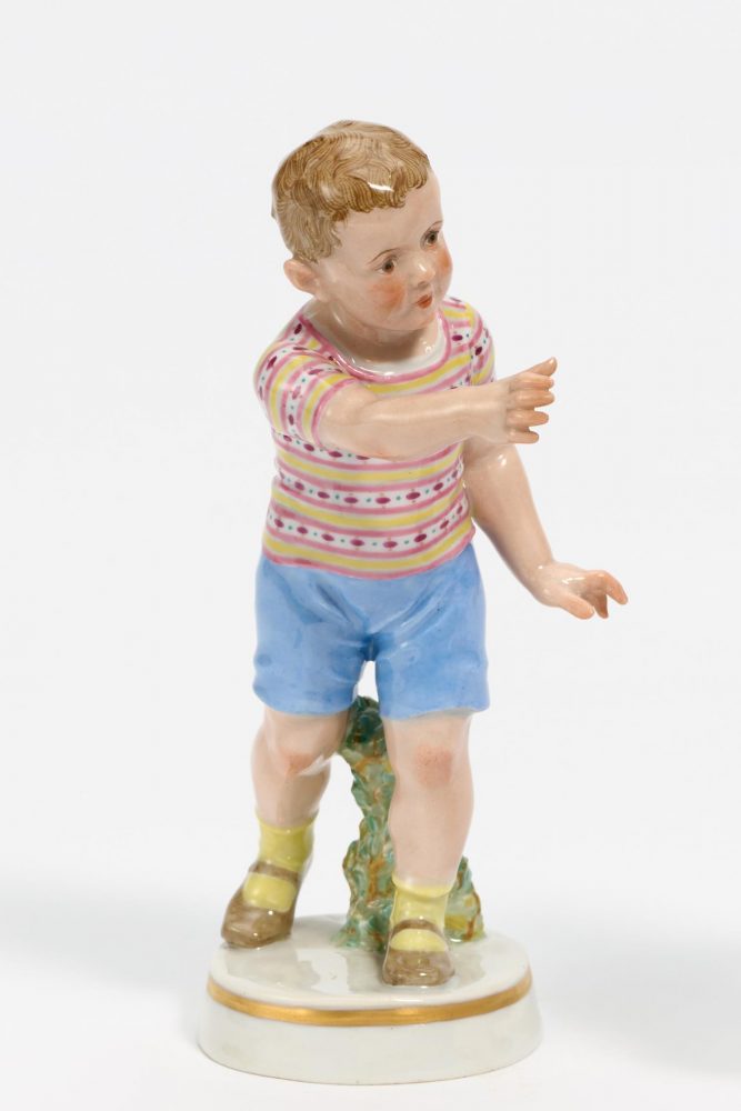 Meissen boy by Alfred Konig. Model F222