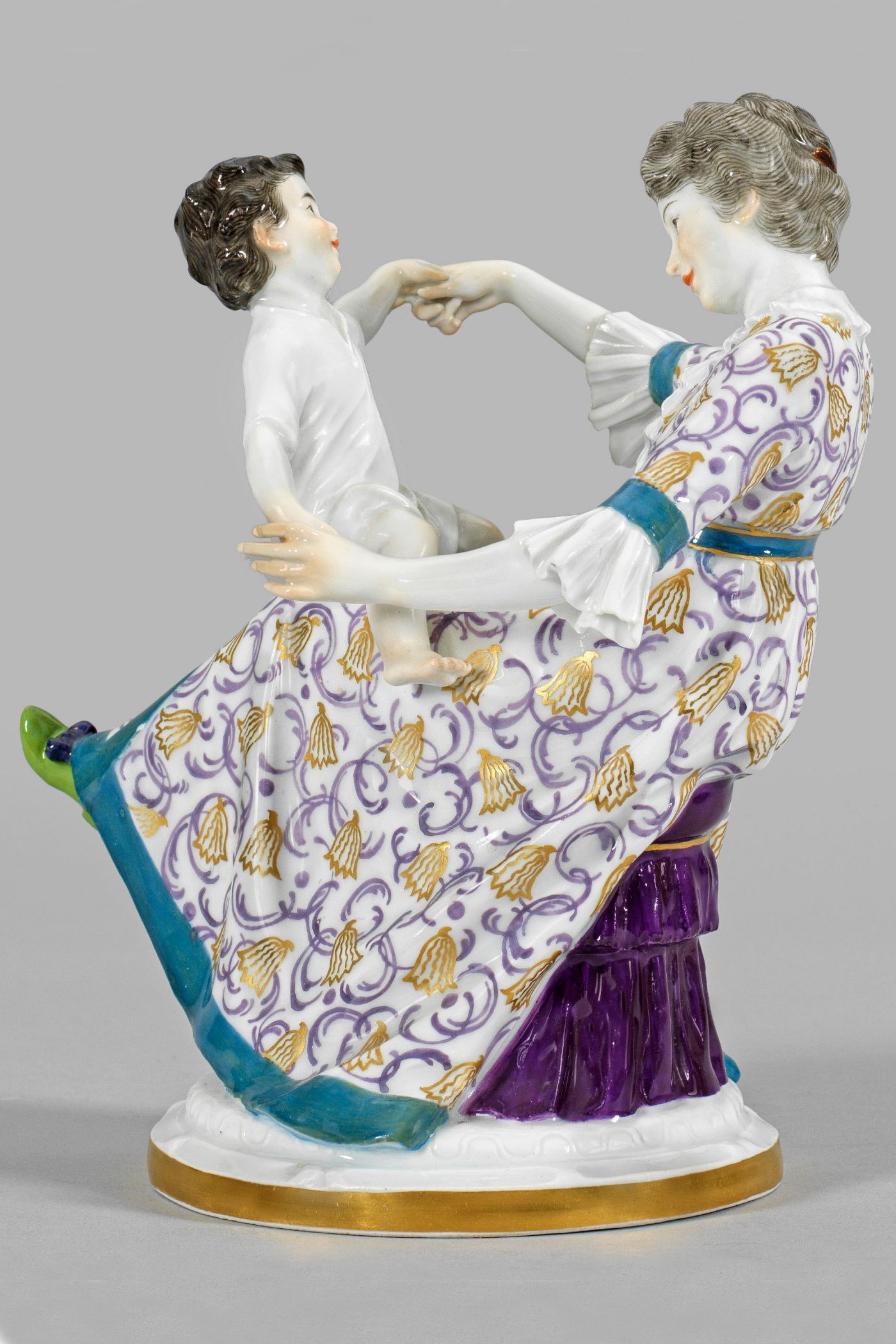 Meissen figural group Mother and Child. Model number B215 by Paul Helmig