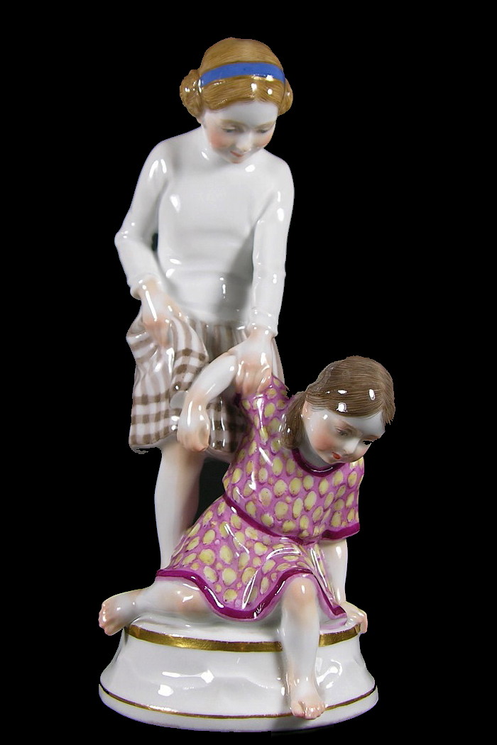 Meissen figural group of two girls by Alfred Konig. Model number B290