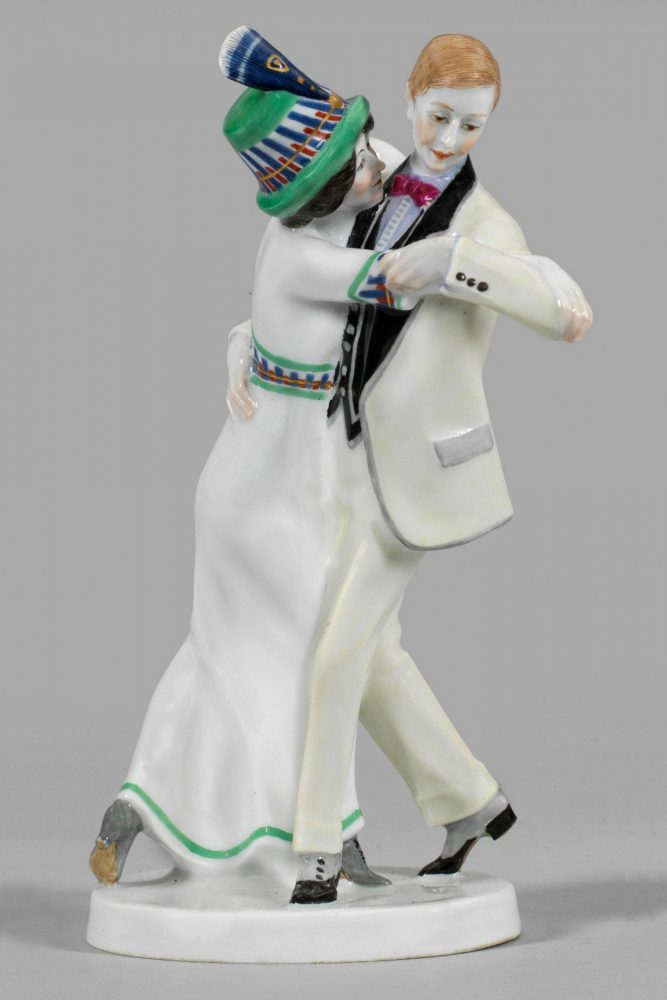 Meissen tango dancing couple. Model number D213 by Alfred Konig