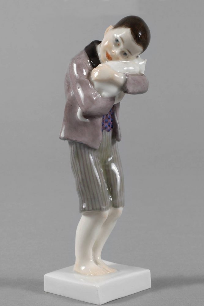 Meissen boy with cat by Frieda Strauss. Model A283
