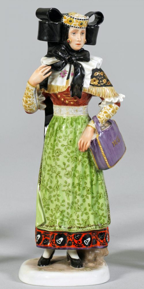 Allah Figure 45 Buckeburger Woman By Forster