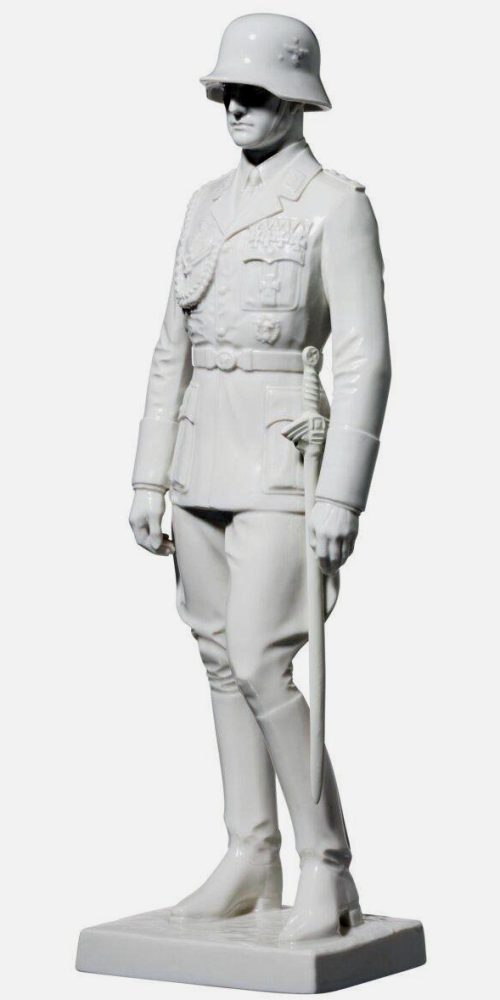 Allach Figure 65 Luftwaffe Officer Soldier Sword