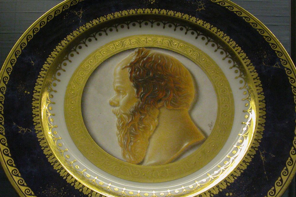 Sevres Service Iconographique 58