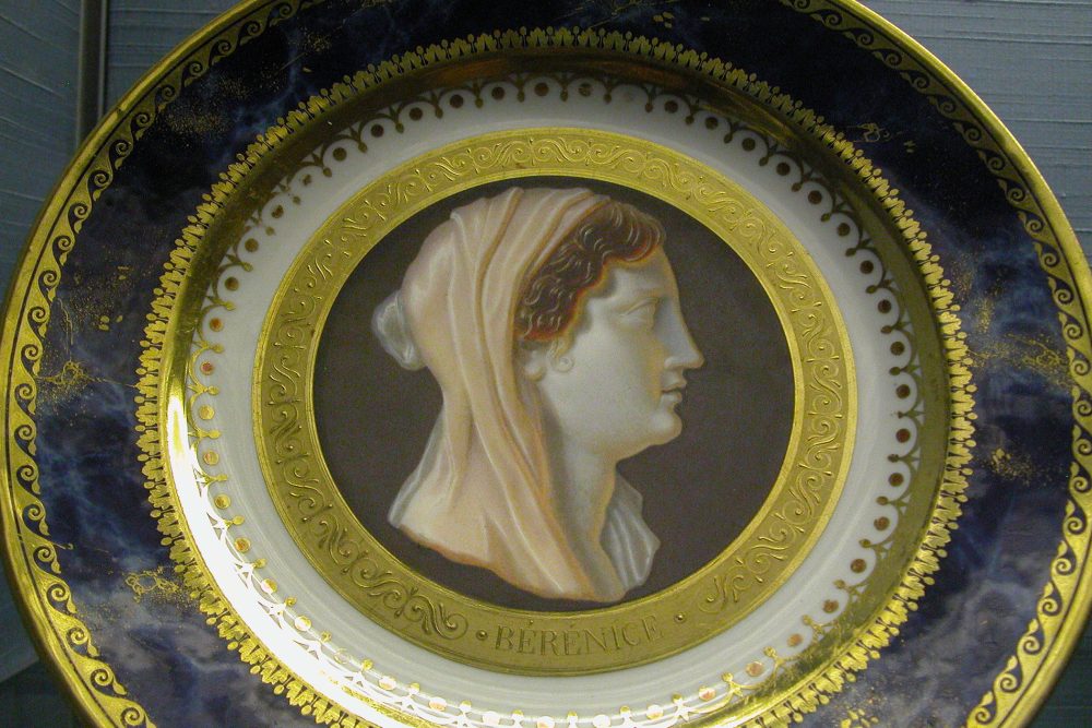 Sevres Service Iconographique 59
