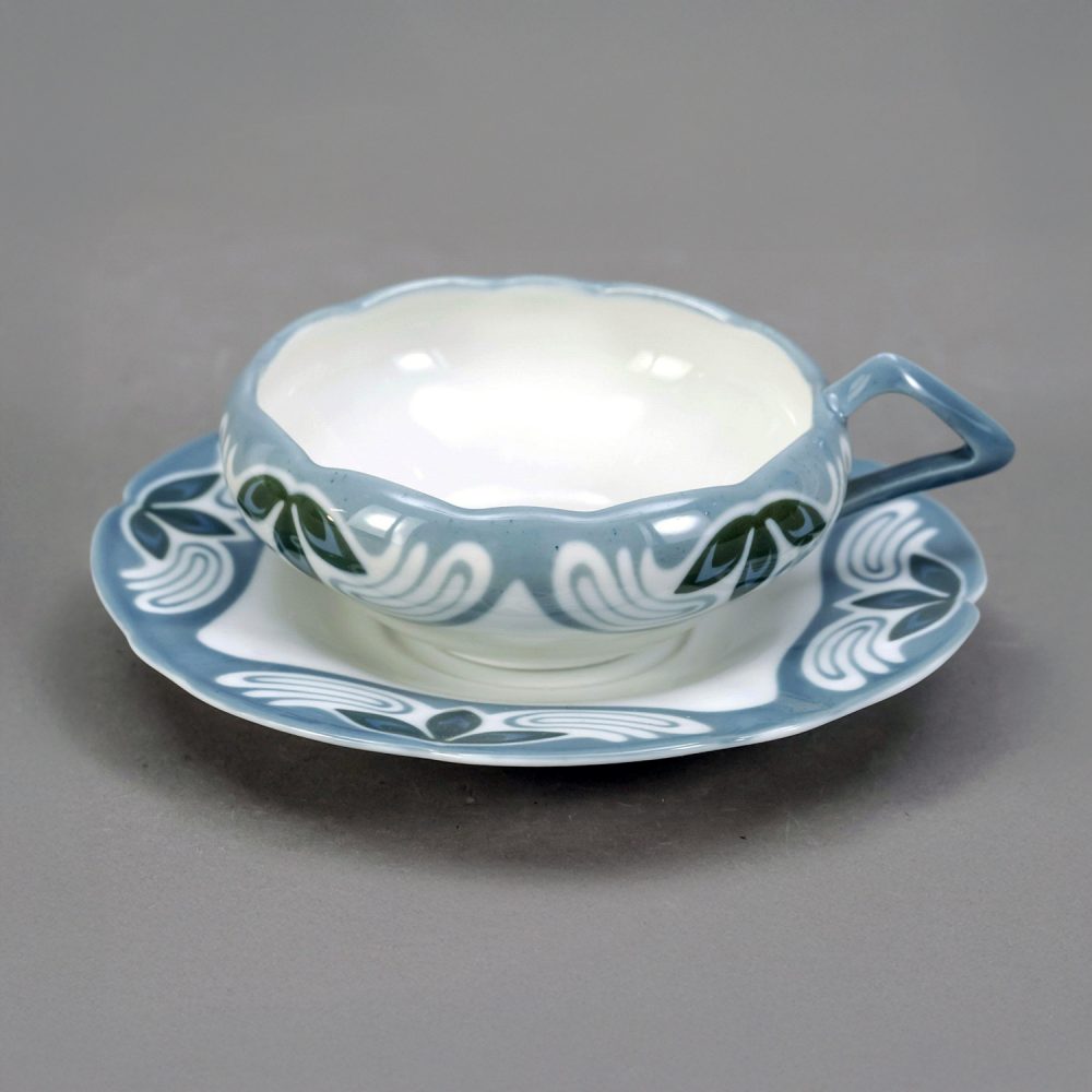 Meissen S190 Cup And Saucer By Theodor Grust