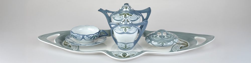 Kleeblattmuster tete-a-tete tea service. Theodor Grust. Model Numbers. T64. T65. T66. T105.