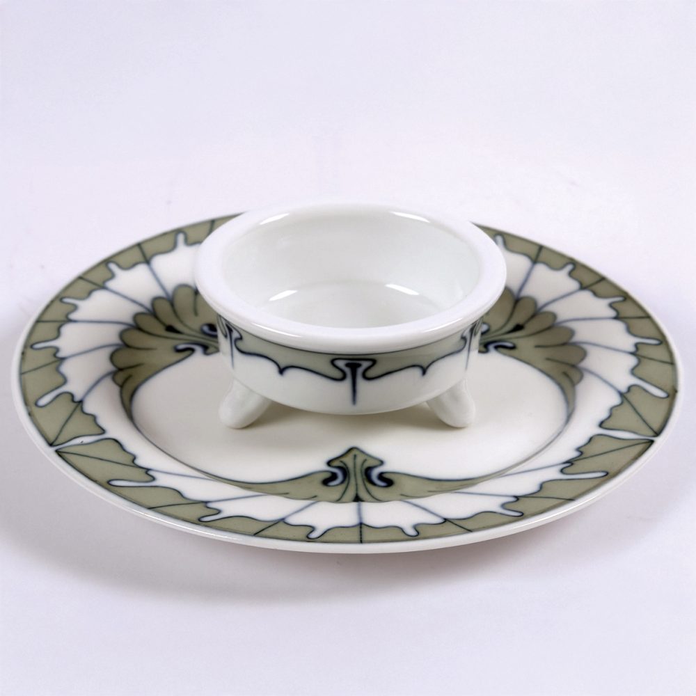Meissen T Glatt Salt Three Legs