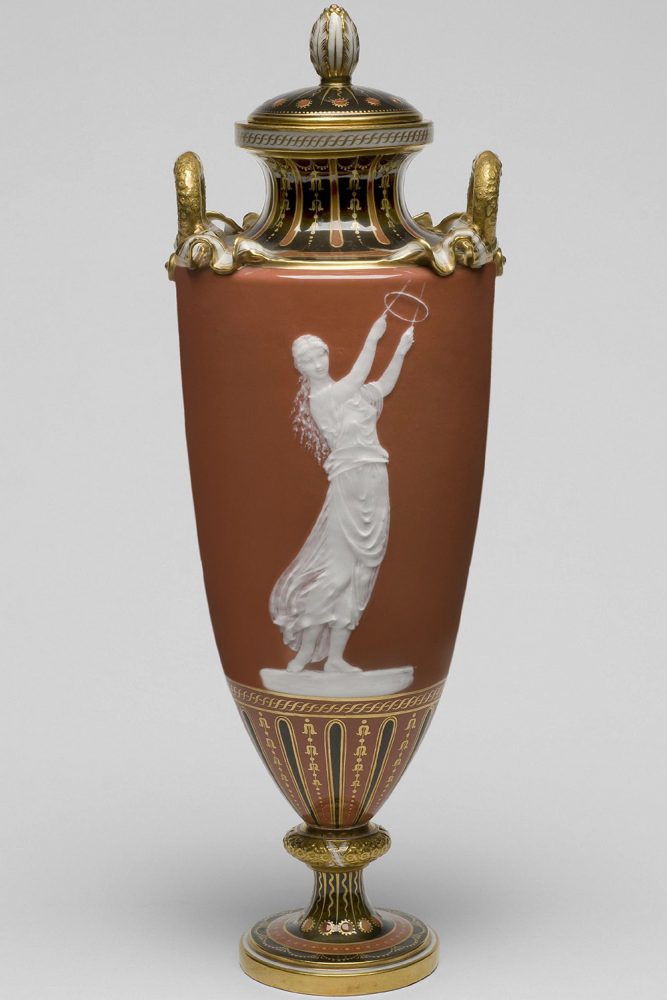 Minton pate-sur-pate vase 1013