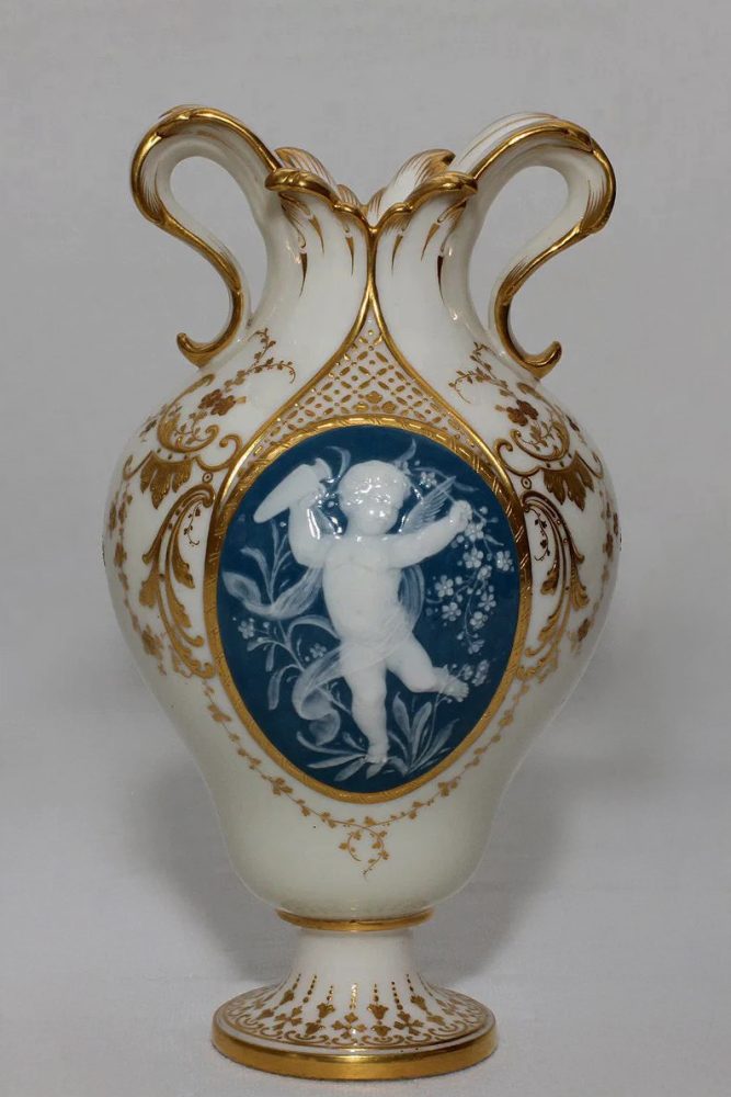 Minton Pate Sur Pate Vase A Oreilles 680
