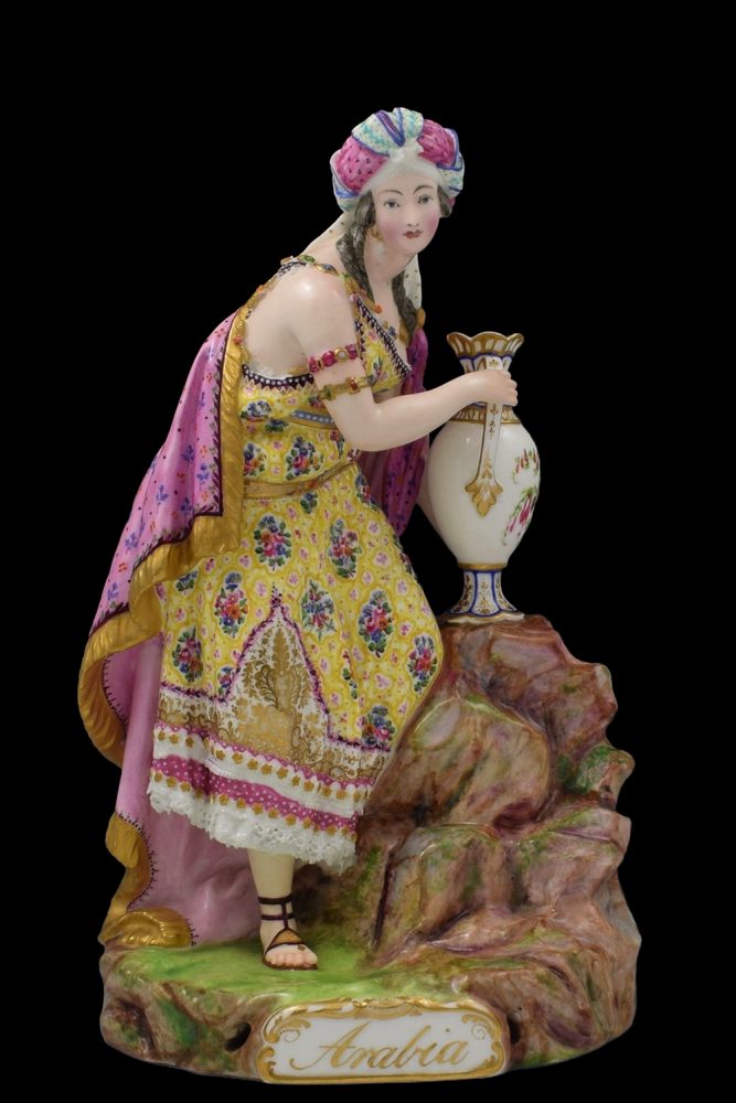 Minton 137 Figure Arabia