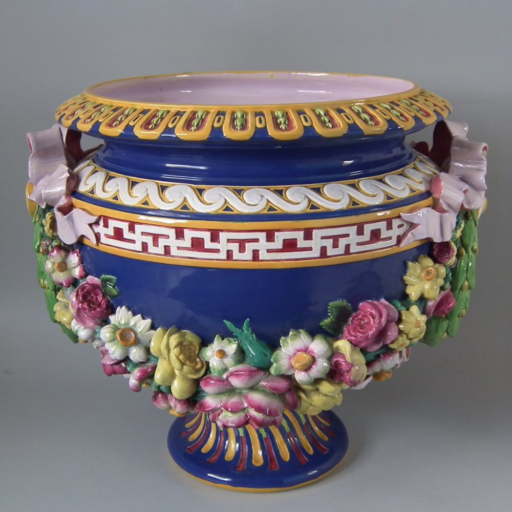 Minton 768 Majolica Vase With Laurels And Festoons