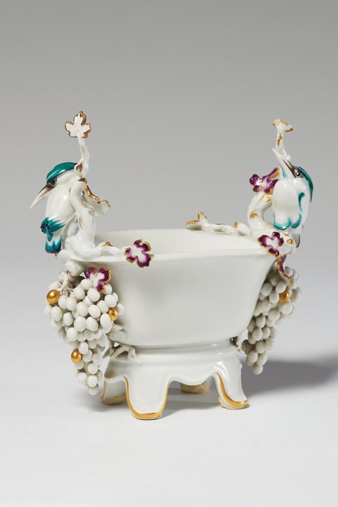Meissen H201 Bowl With Birds And Grapes