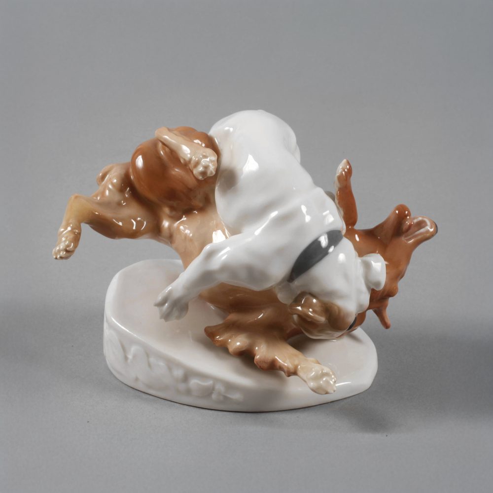 Meissen V133 Collie And Bulldog Fighting