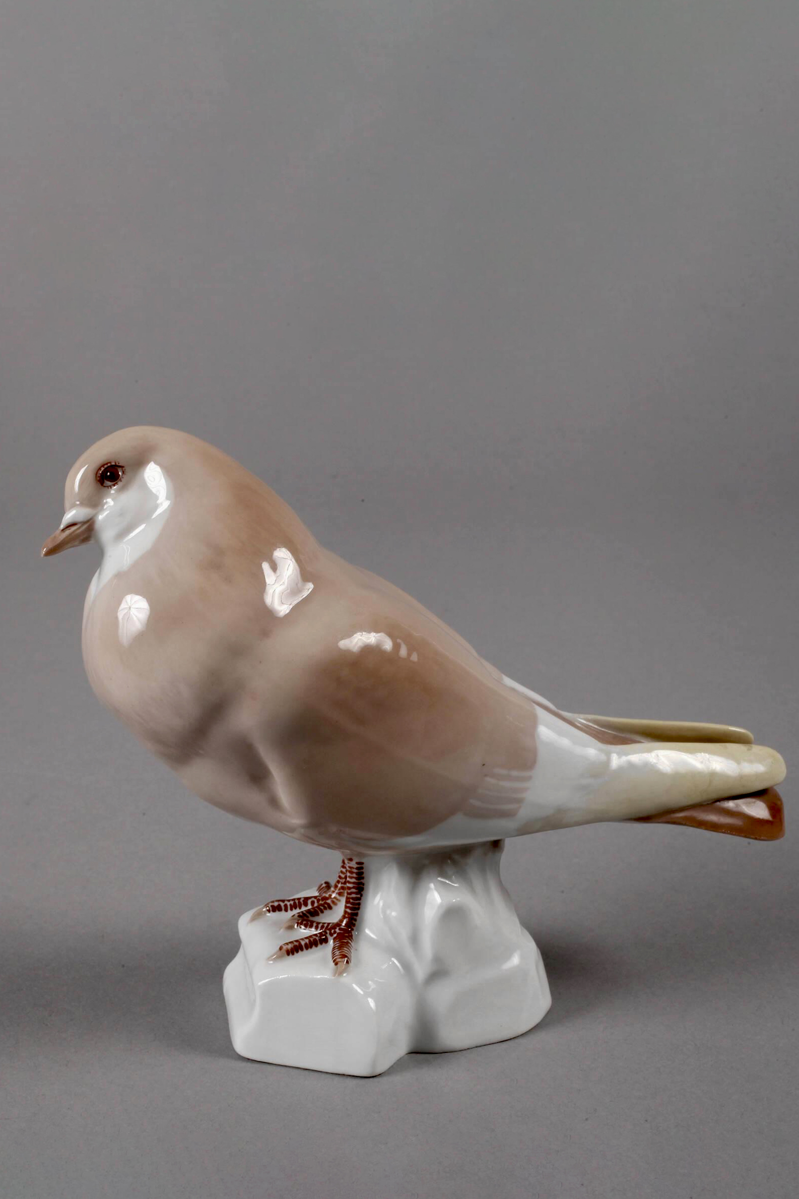 Meissen X174 B Dove By Max Bochmann