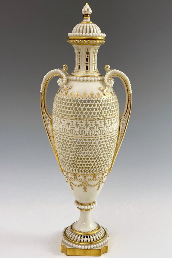 Royal Worcester 1957 Reticulated Covered Vase By George Owen 1