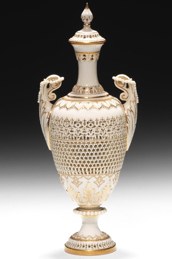 Royal Worcester 999 Reticulated Covered Vase By George Owen