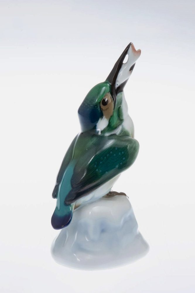 Kpm 11448 Kingfisher With Fish By Wilhelm Robra