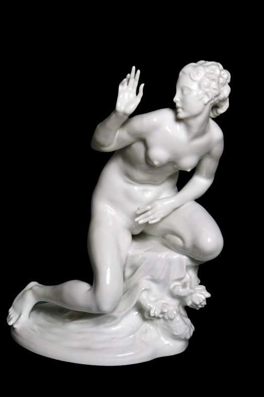 Kpm 11851 Figure Susanna At The Bath By Hubatsch