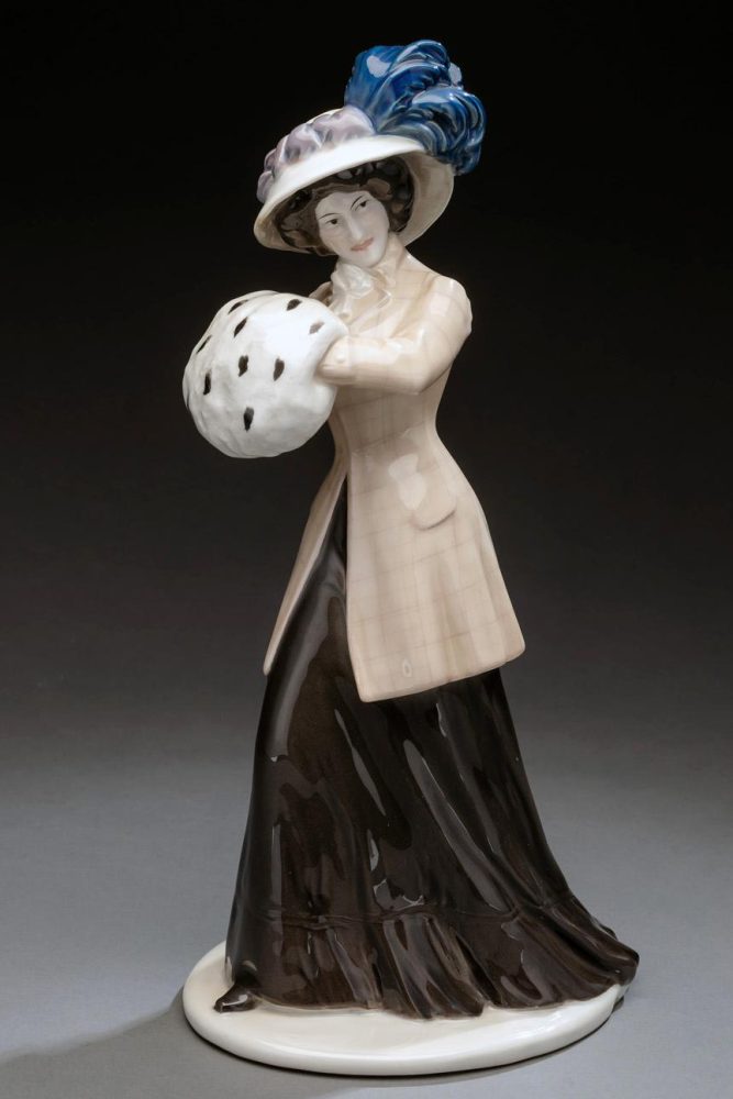 Kpm 8883 Figure Lady With Muff By Hermann Hubatsch