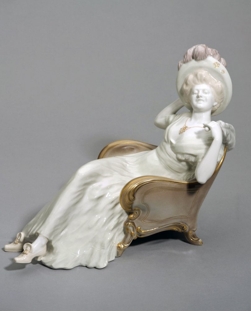 Kpm 9067 Figure Lady In The Chair By Hermann Hubatsch
