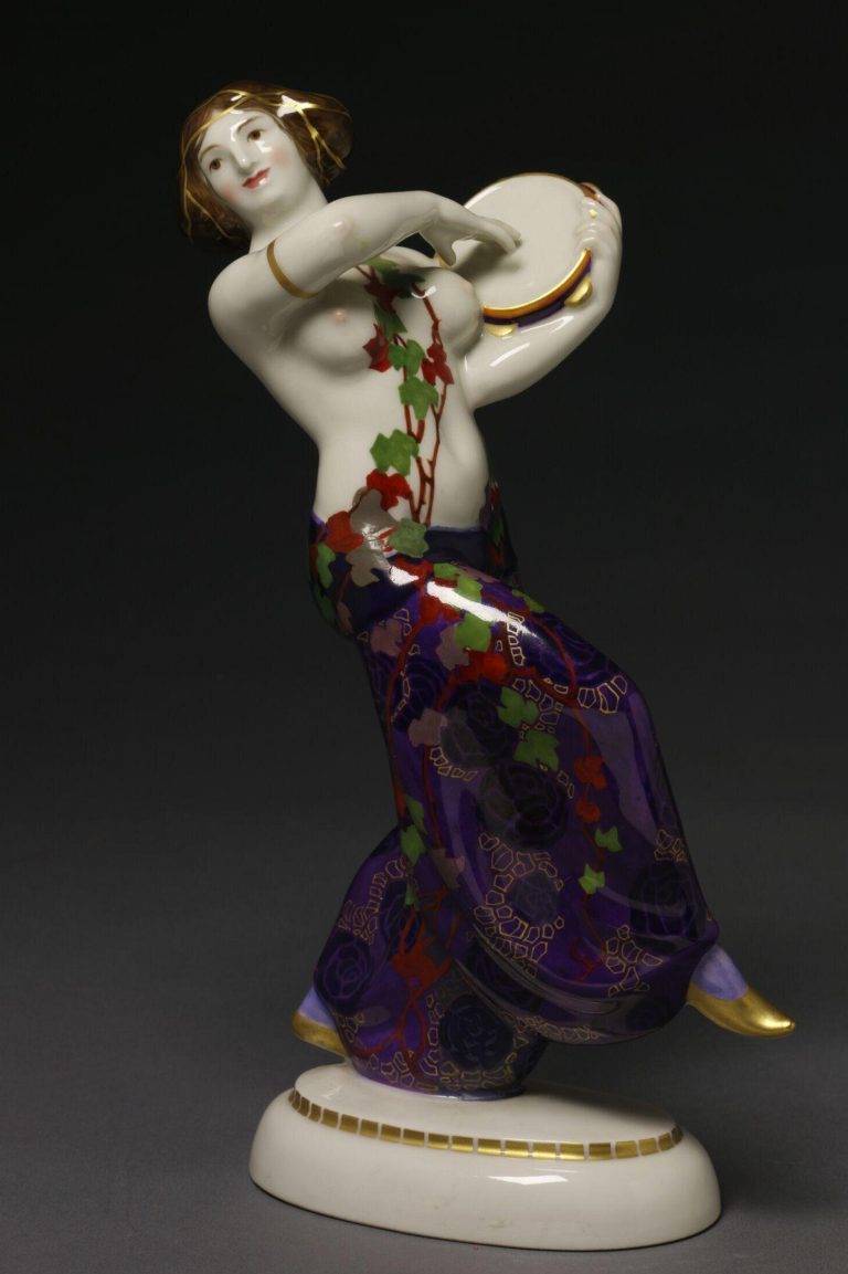 Kpm 9220 Figure Of Persian Woman With The Tambourine