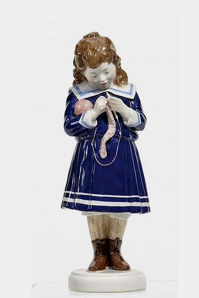 Kpm 9639 Knitting Girl By Paul Schley