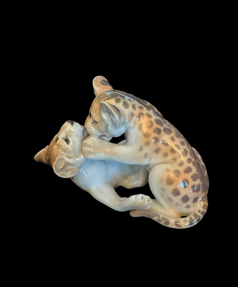Kpm 9819 Figural Group Lion Cubs By Robra