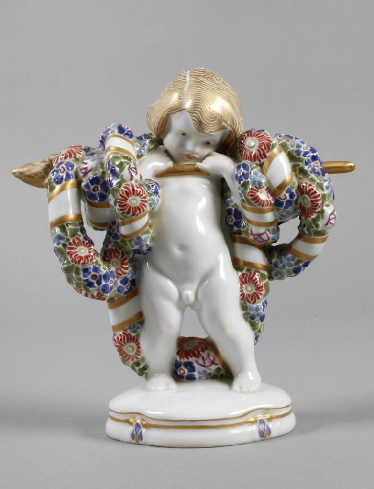 Kpm 9827 Figure Cherub With The Garland Of Flowers