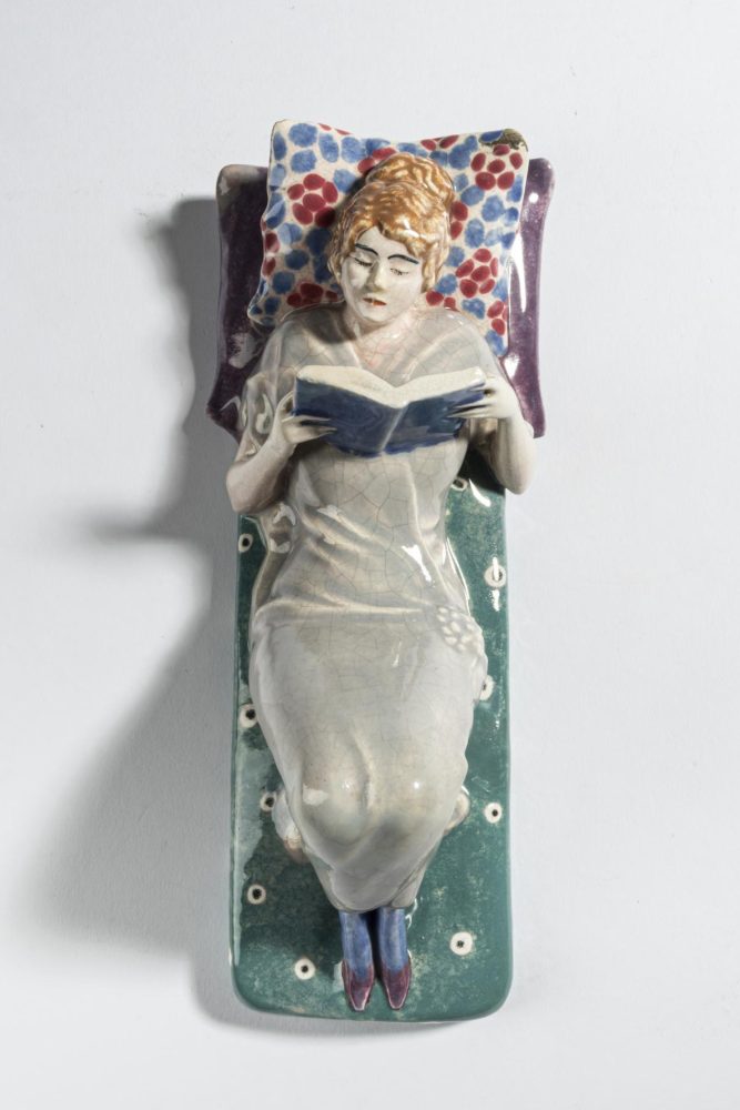 Langenzersdorf Figure Lady Lying With A Book By Eduard Klablena 012