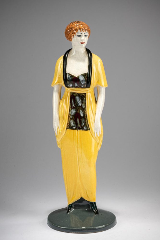 Langenzersdorf Figure Lady In Morning Dress By Eduard Klablena 014