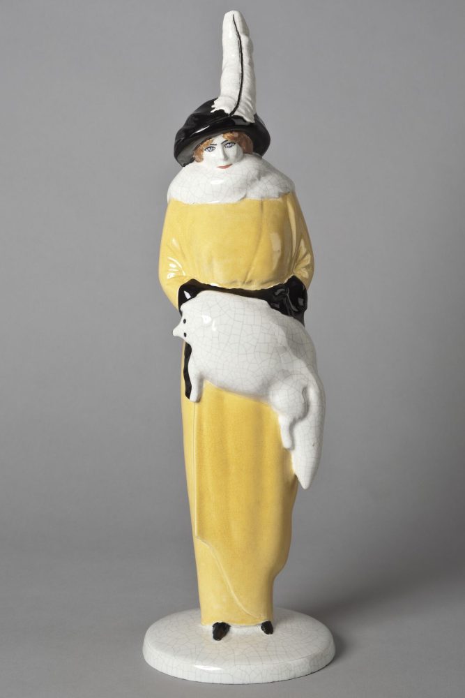 Langenzersdorf Figure Lady With Fur By Eduard Klablena 001