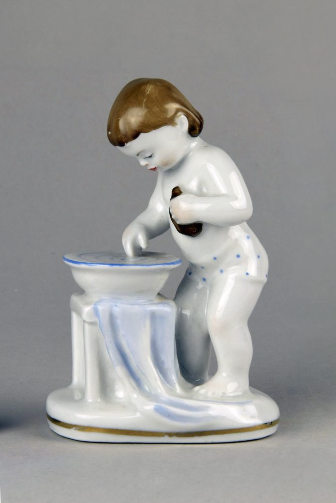Soviet Porcelain Figure Freshing Up By Stolbova