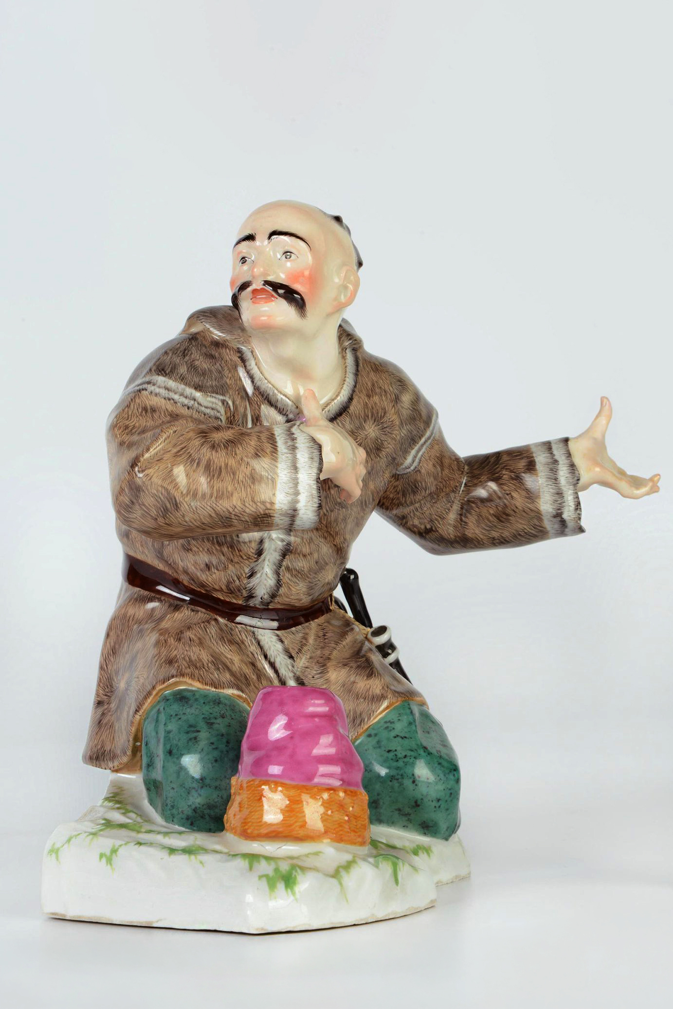 Kpm Russian Figure In Traditional Costume 04