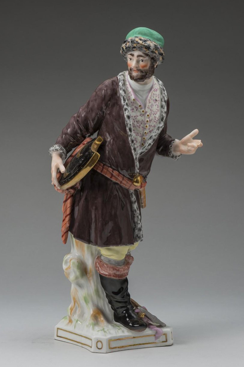 Kpm Russian Figure In Traditional Costume 08