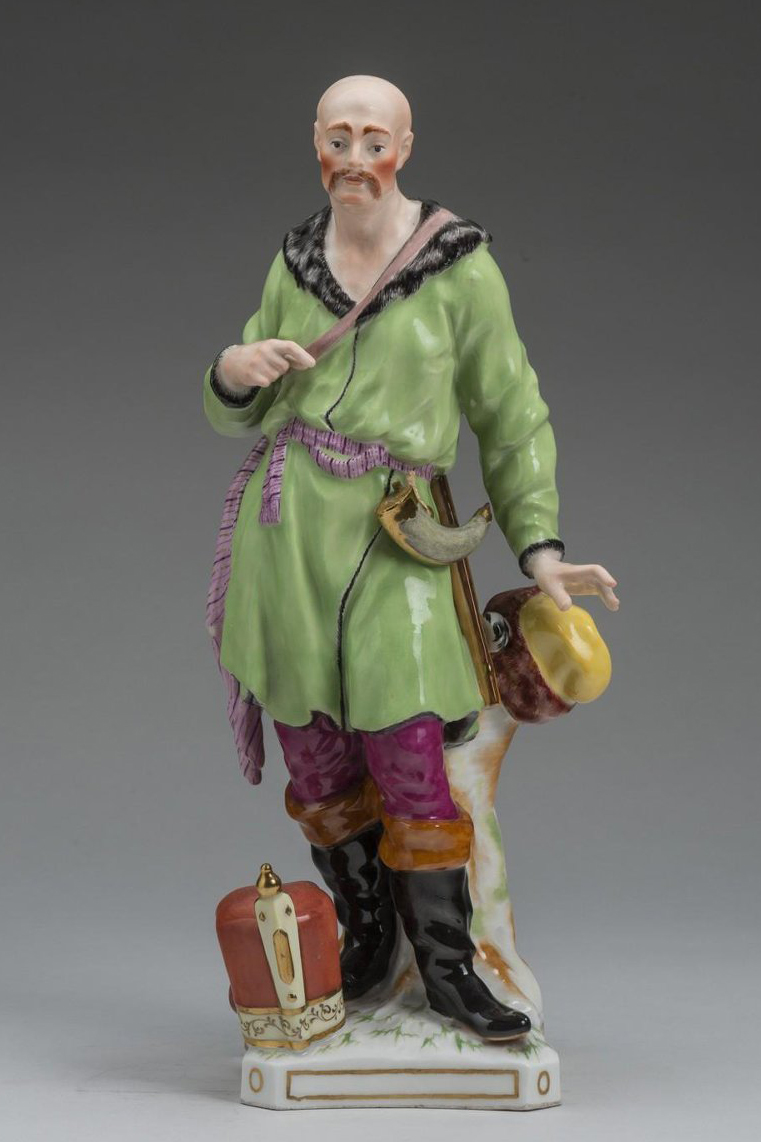 Kpm Russian Figure In Traditional Costume 10