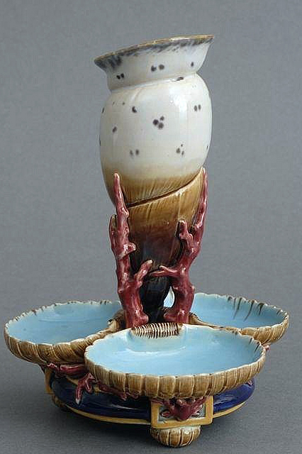 Minton 1114 Majolica Sea Shell Vase
