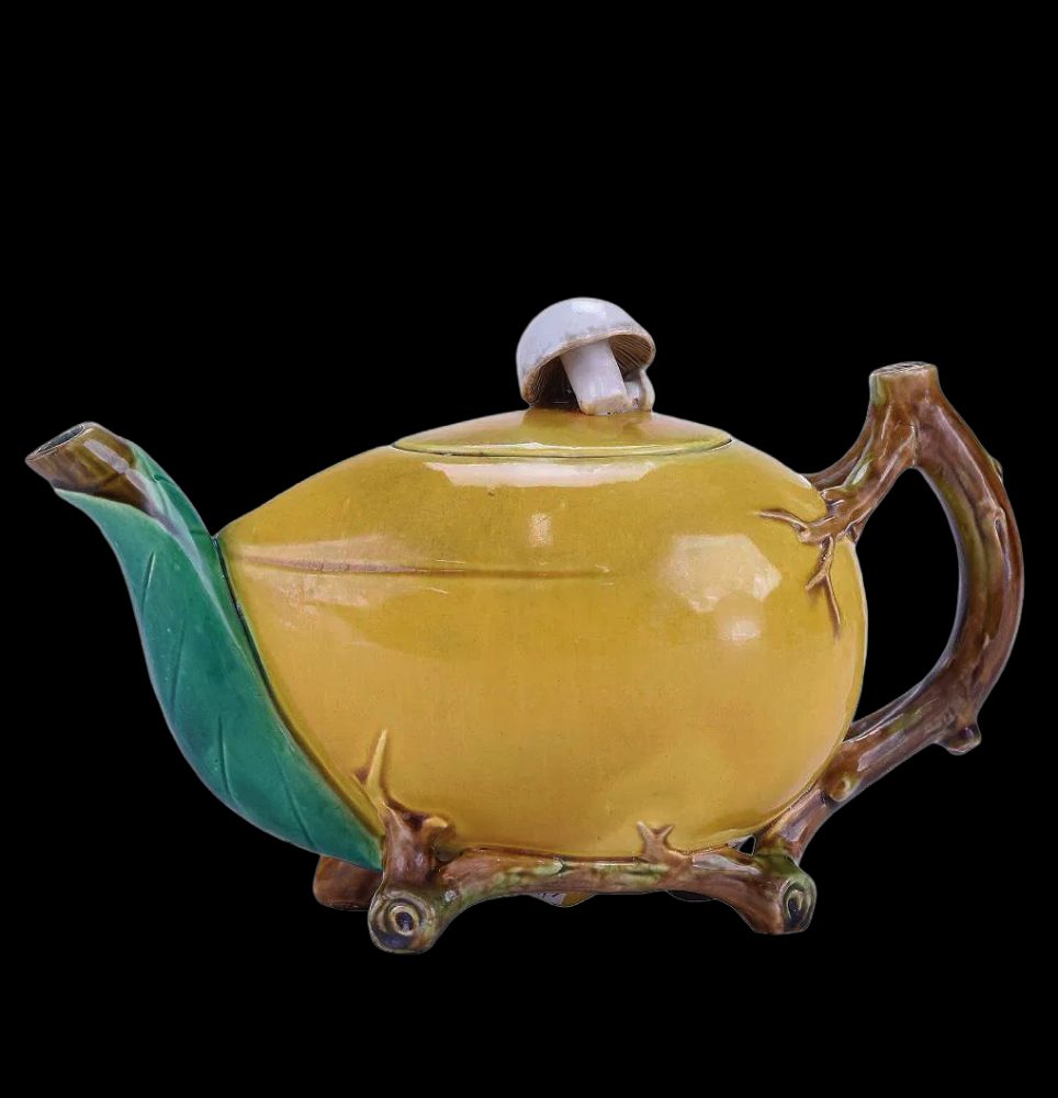 Minton 1715 Majolica Mushroom Coconut Teapot