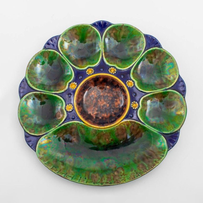 Minton 2239 Majolica Oyster Plate