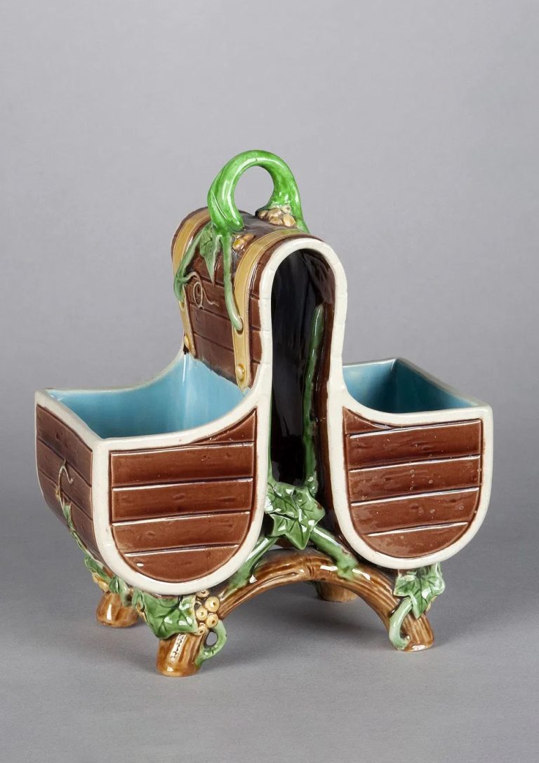 Minton 1667 Majolica