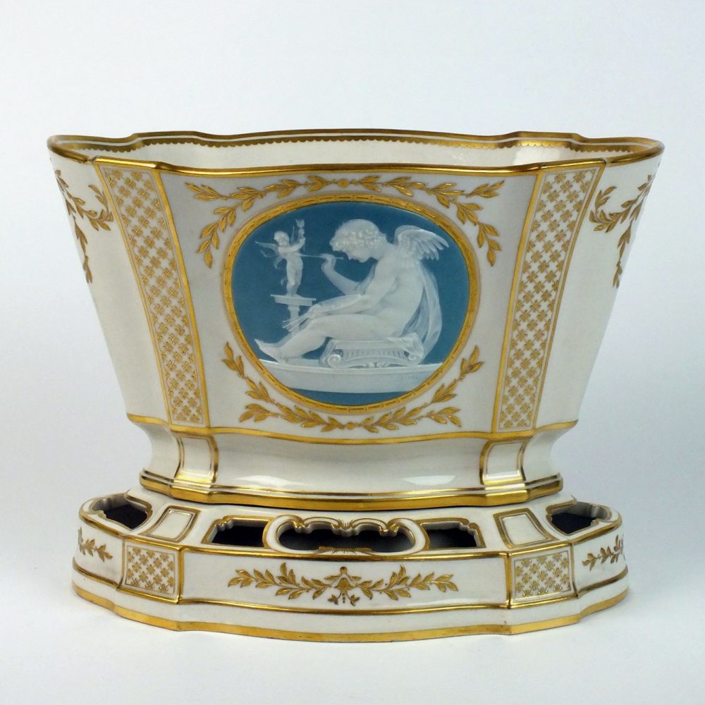 Minton 244 Pate Sur Pate Oval Boquet Pot And Stand
