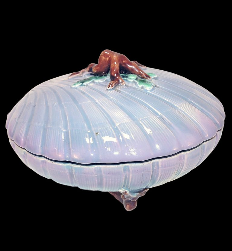 Minton 736 Majolica Mussel Dish