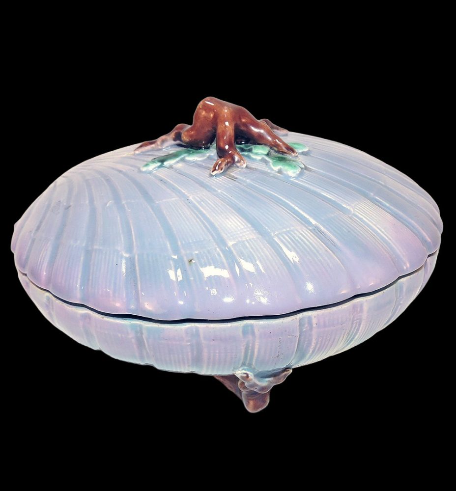 Minton 736 Majolica Mussel Dish