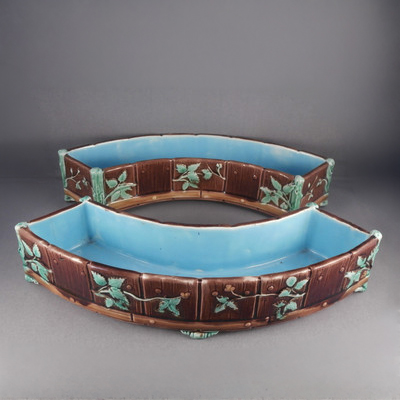 Minton 1575 Majolica Curved Flower Holder