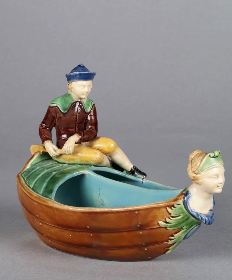 Minton 507 Majolica Boat